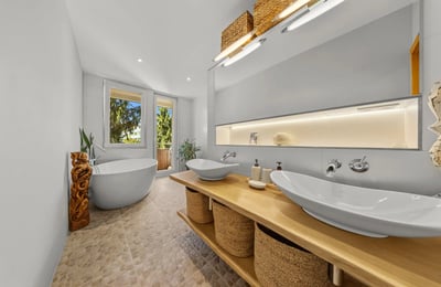 Аренда просторной 4-комнатной квартиры 88 м² в районе Карлова Вес, Братислава, Словакия